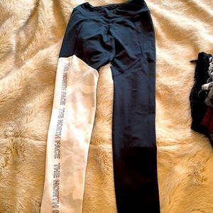 The North Face XS leggings New